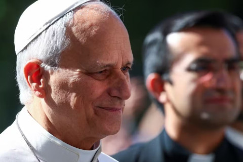 Papa Leão XIV é diagnosticado com câncer e tem parte do pulmão removido