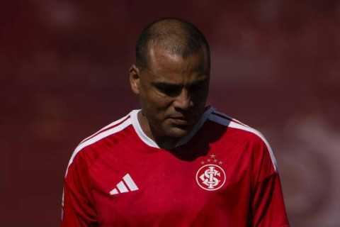 Inter perde para o Bragantino e vai para a parada da Copa na beira do Z-4 do Brasileirão
