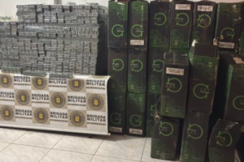 Brigada Militar apreende 22 mil maços de cigarros contrabandeados após perseguição em Tucunduva