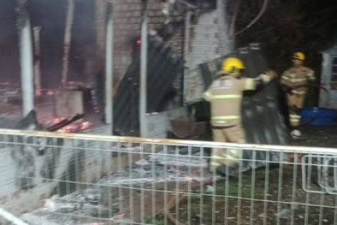 INCÊNDIO NO INTERIOR DE TUPARENDI DEIXA MULHER FERIDA E DESTRÓI RESIDÊNCIA
