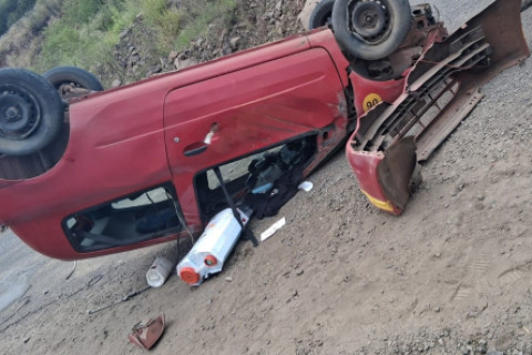 Carro capotou na ERS 305 entre Crissiumal e Horizontina