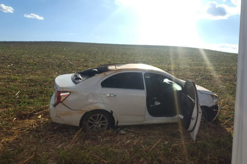 Capotamento deixa três pessoas feridas no interior de Derrubadas; feridos residem em Três Passos