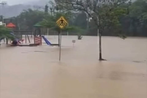 Chuva provoca transbordamentos e interdita ruas em Jaraguá do Sul