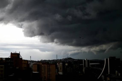 Chuva intensa e risco de temporal colocam o RS em alerta nesta quinta?feira; saiba onde o perigo é maior