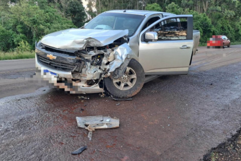Colisão entre uma caminhonete S10 e um Fiat Cronos deixa motorista ferido na BR-468, em Bom Progresso