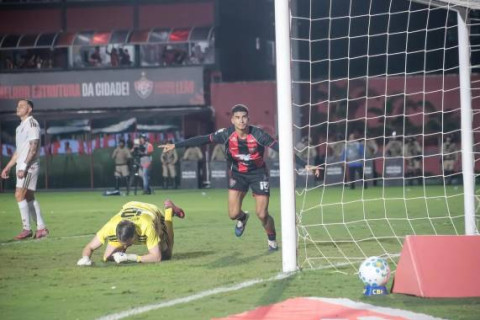 Inter é derrotado pelo Vitória e tem sequência positiva encerrada
