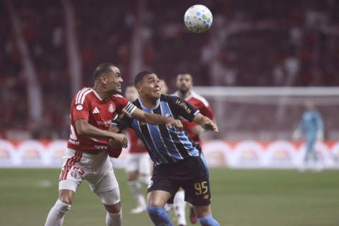 Em Gre-Nal de poucas emoções, Inter e Grêmio empatam e decidirão vaga às semifinais na Arena