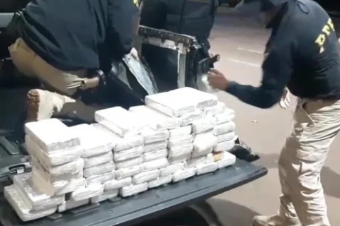 Mulher é presa com mais de 80kg de cocaína em Ijuí