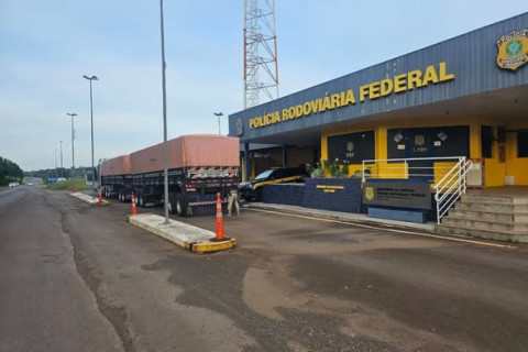 PRF flagra bi-trem com 13,6 toneladas de excesso de peso e freios defeituosos em Erechim