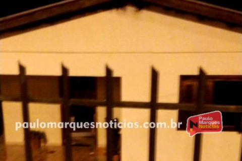 Incêndio atinge residência em Alegria no início da noite desta quinta-feira